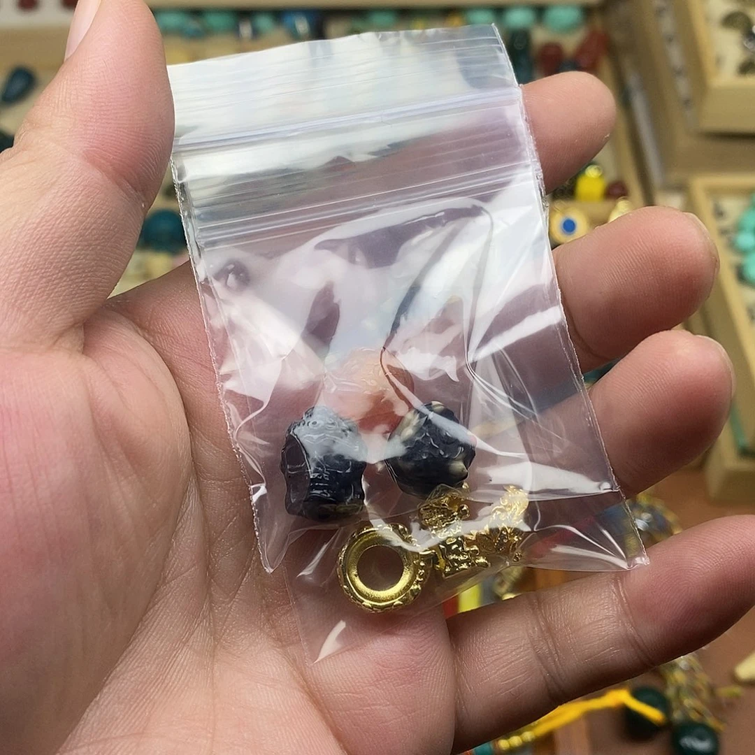 琉璃颈饰M****y配饰……..