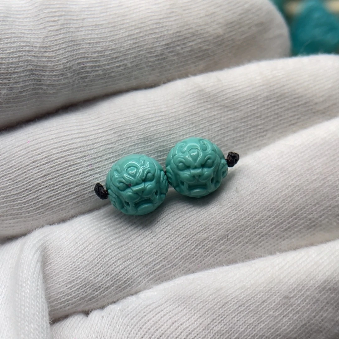 绿松石未镶嵌颈饰卡9.3