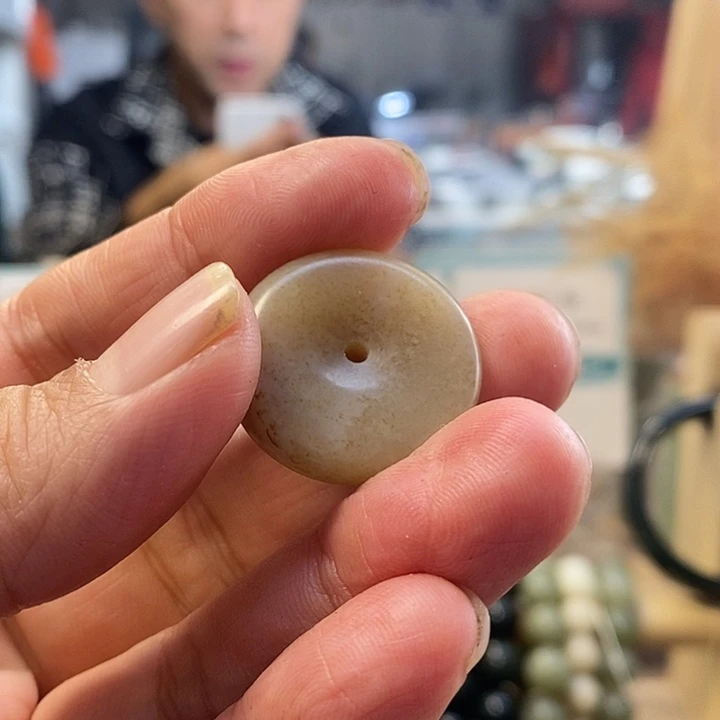 和田玉（糖玉）未镶嵌颈饰