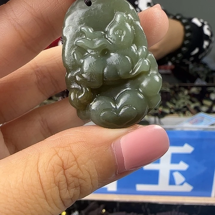 颈饰未镶嵌和田玉
