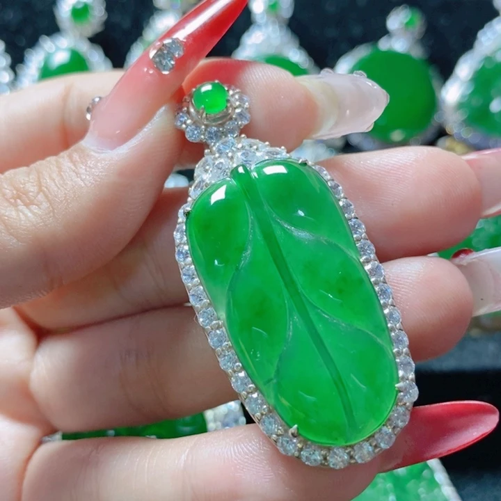 翡翠颈饰银S925镶嵌