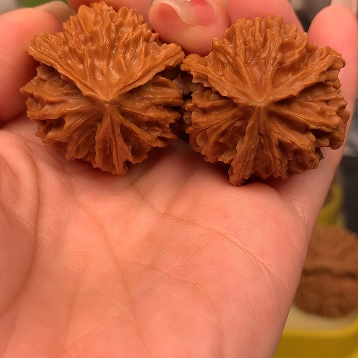 文玩核桃吊坠11三棱