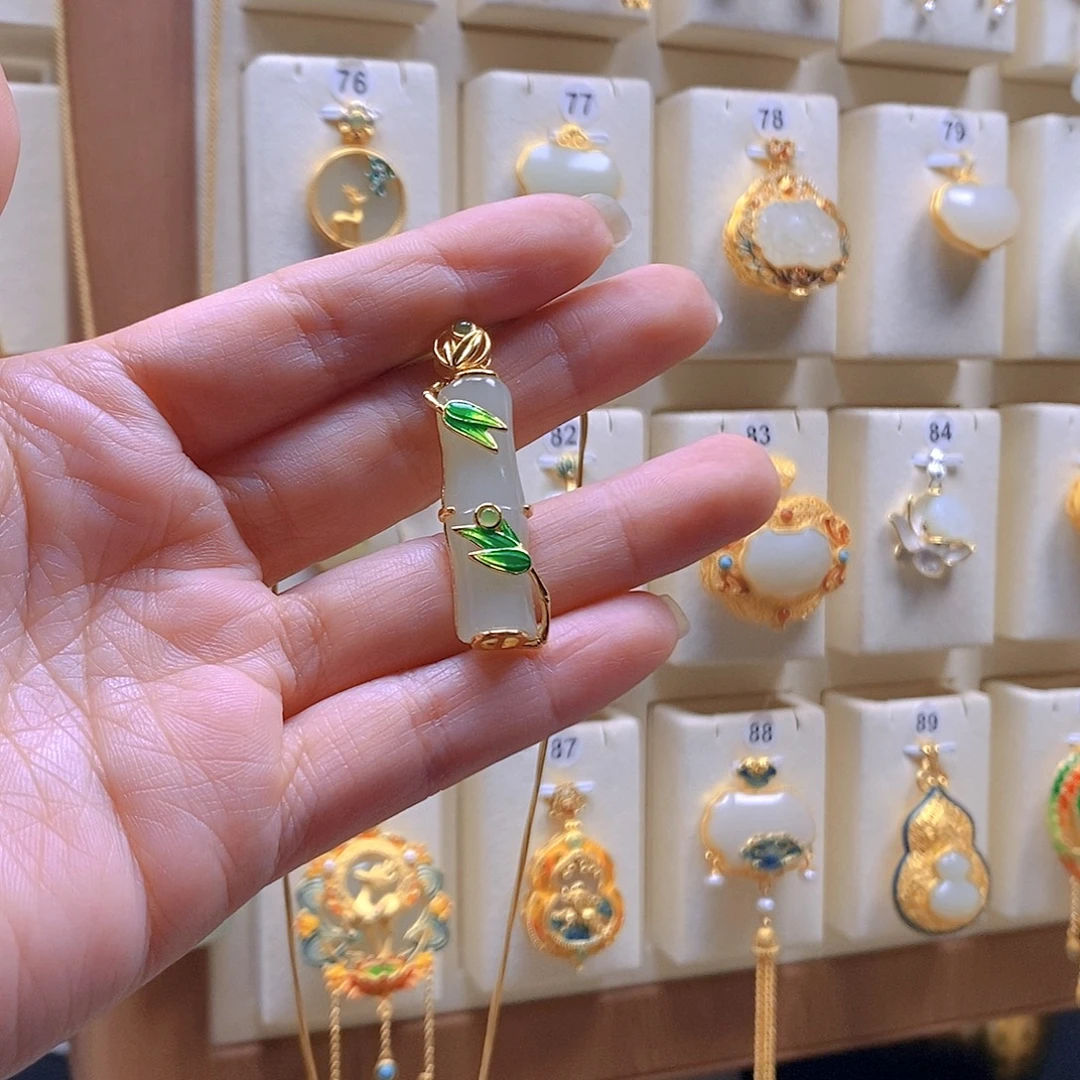 和田玉银S925镶嵌颈饰