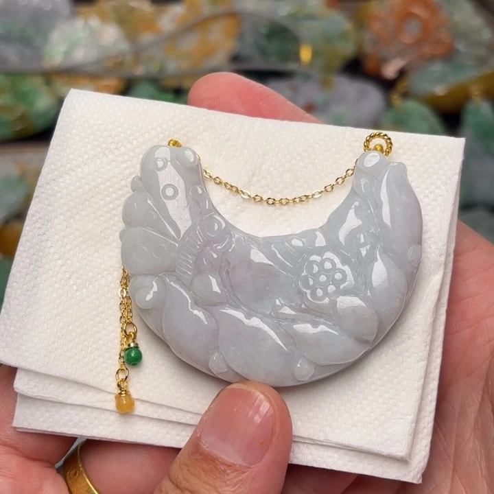 翡翠颈饰未镶嵌黄*吊坠