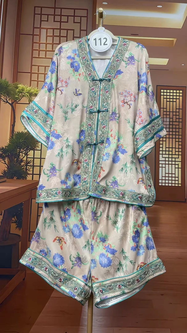 112华丽苏绣丝缎套装