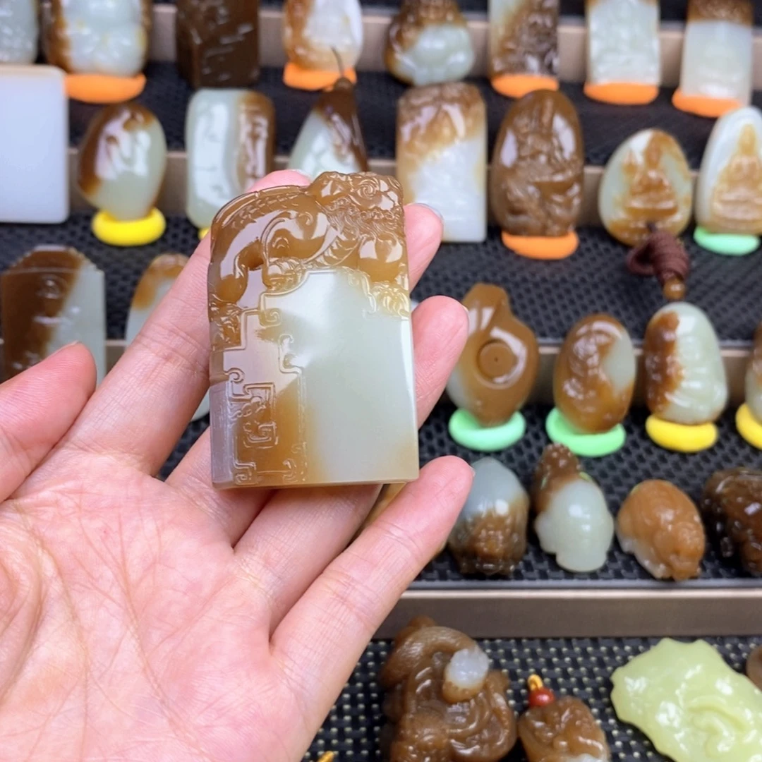 @***生颈饰未镶嵌和田玉
