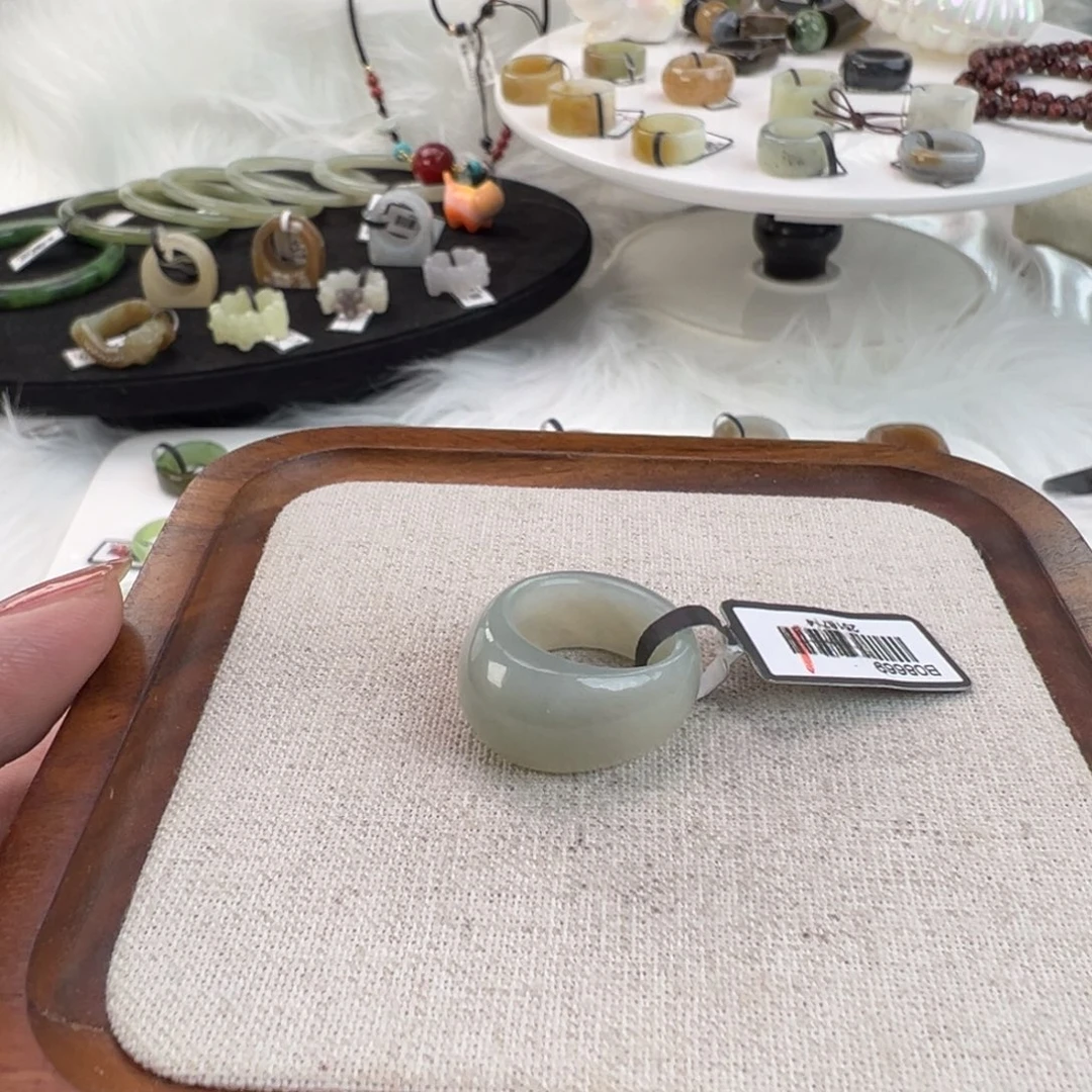 和田玉未镶嵌戒指w17蛋清灰馒头16.3不退换