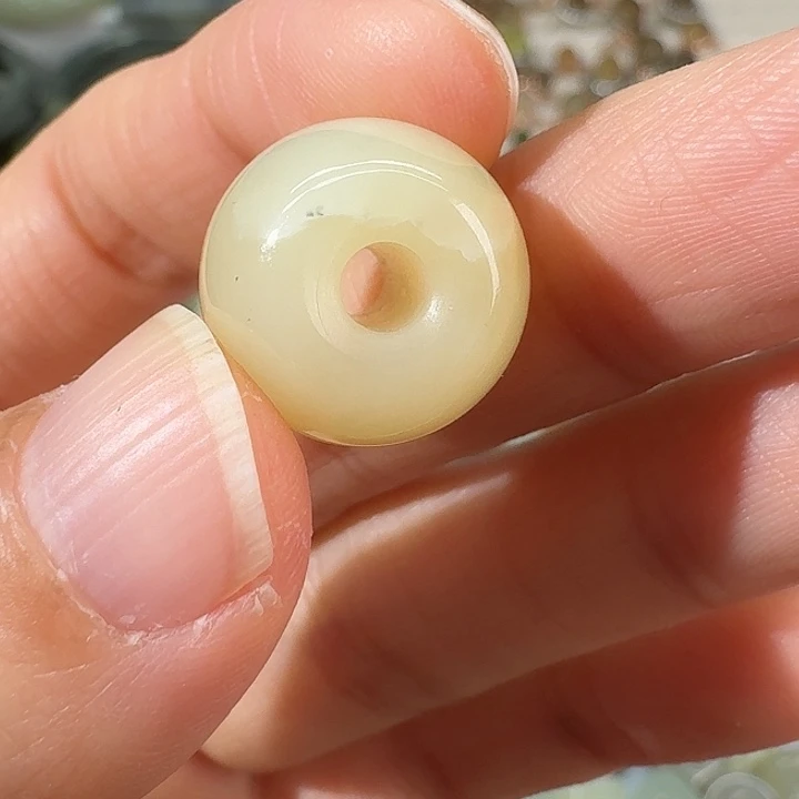 和田玉（糖玉）未镶嵌颈饰1