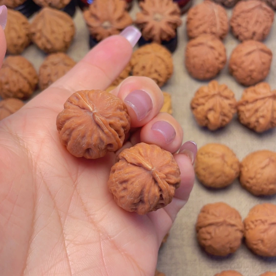 【闪购商品】吊坠文玩核桃小红豆