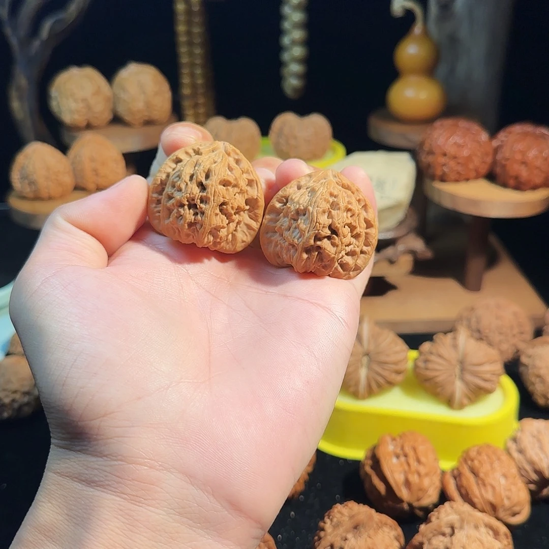 文玩核桃吊坠39+三角白