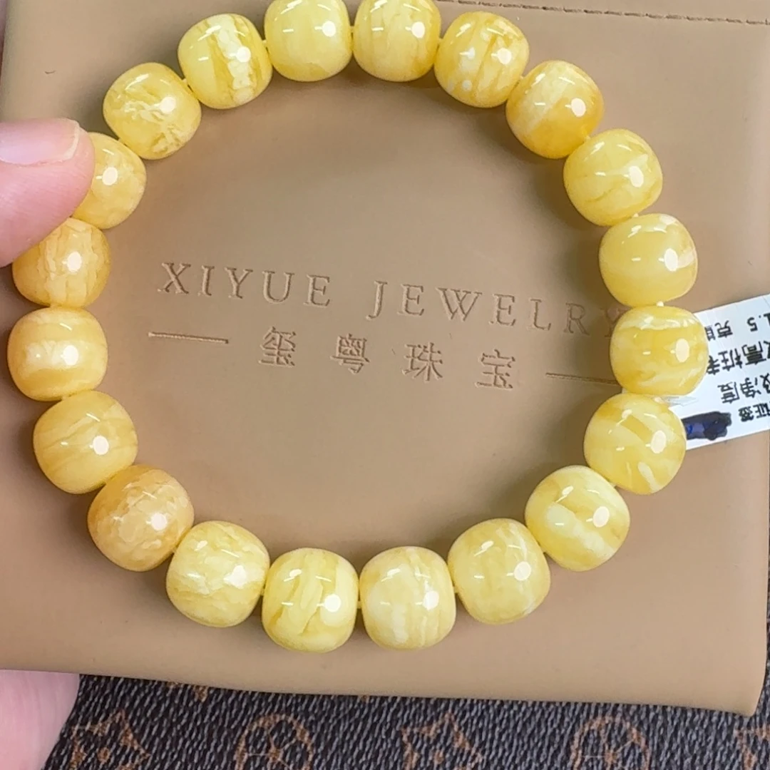 琥珀未镶嵌裸石02200000000