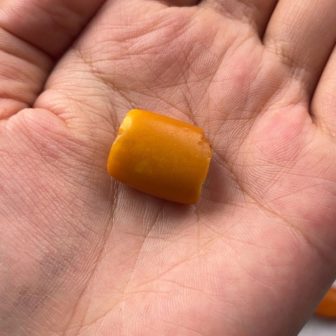 l***n未镶嵌颈饰蜜蜡老蜜蜡