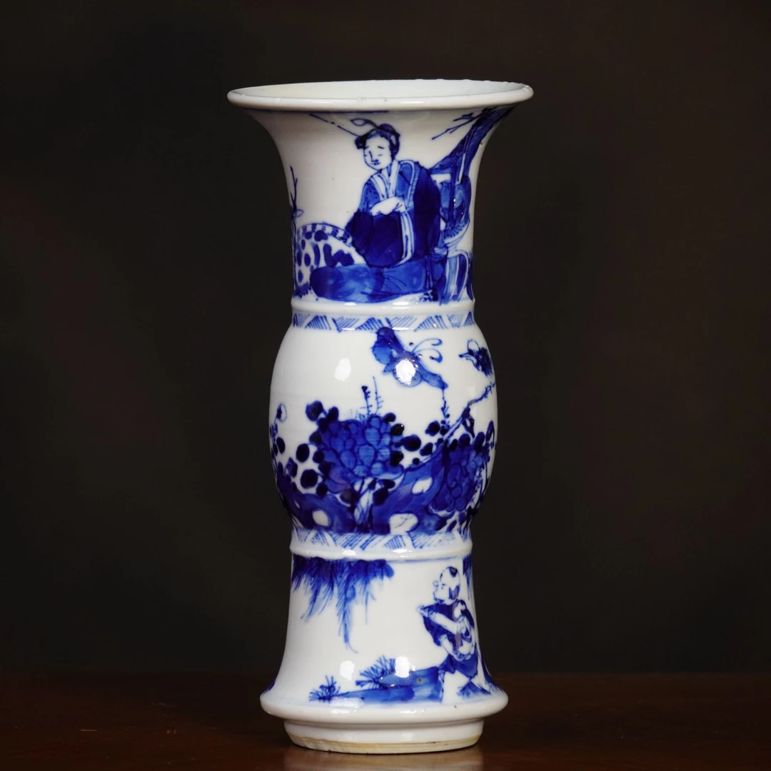 景德镇制青花人物觚