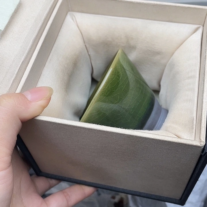 茶盏帝王绿斗笠配礼盒