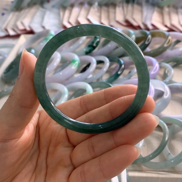 翡翠未镶嵌手镯圆条52.8