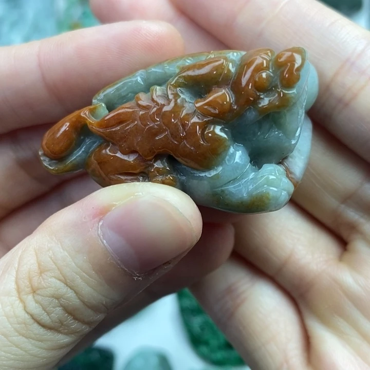 颈饰未镶嵌翡翠吊坠