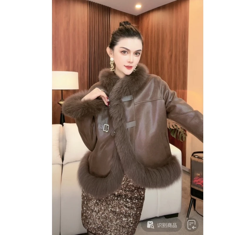 【YING FASHION】莹老板-时尚气质百搭银扣毛袖草草 8110073 2758