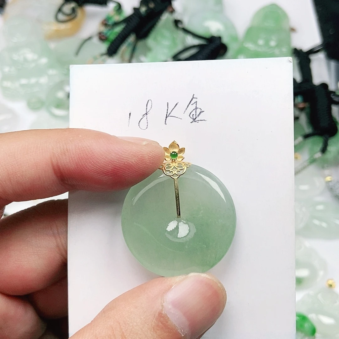 猫***师翡翠未镶嵌吊坠(不含链)