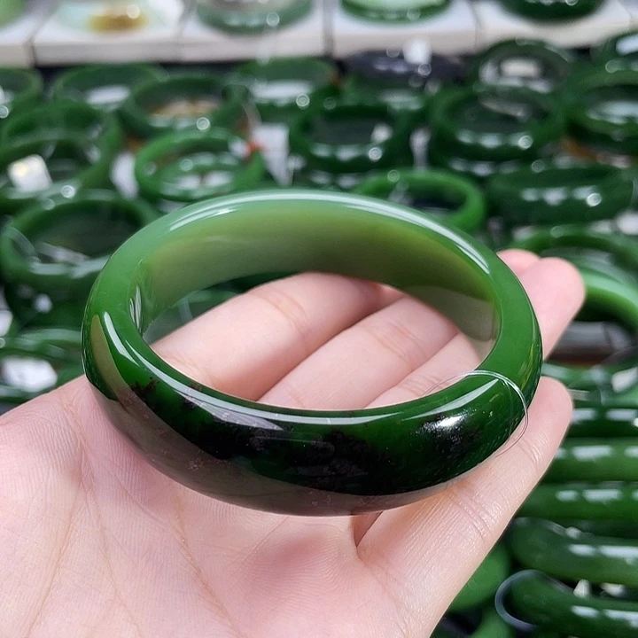 和田玉（碧玉）手镯未镶嵌