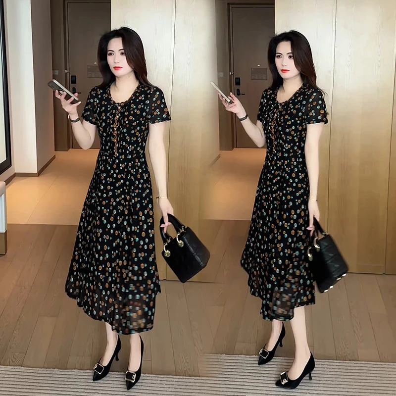 时尚波点连衣裙2025夏季新款洋气修身显瘦短袖中长款气质a字裙子