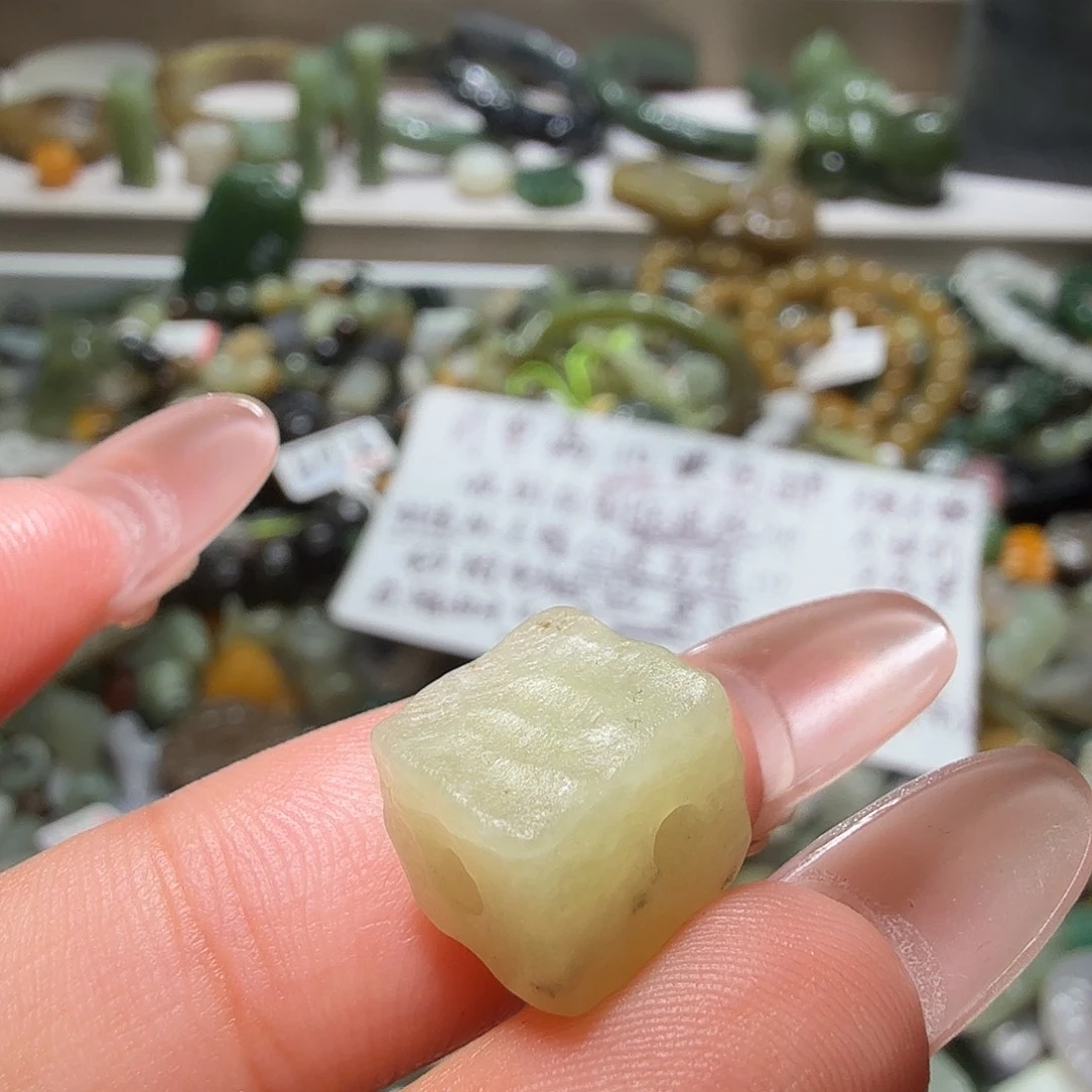 和田玉未镶嵌珠宝奇石