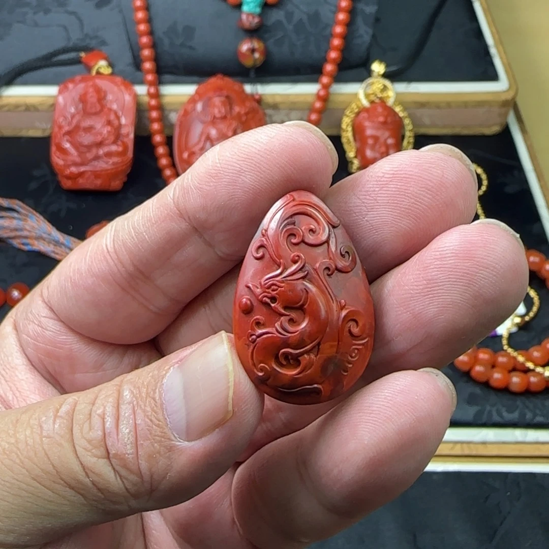 用***9南红玛瑙未镶嵌颈饰