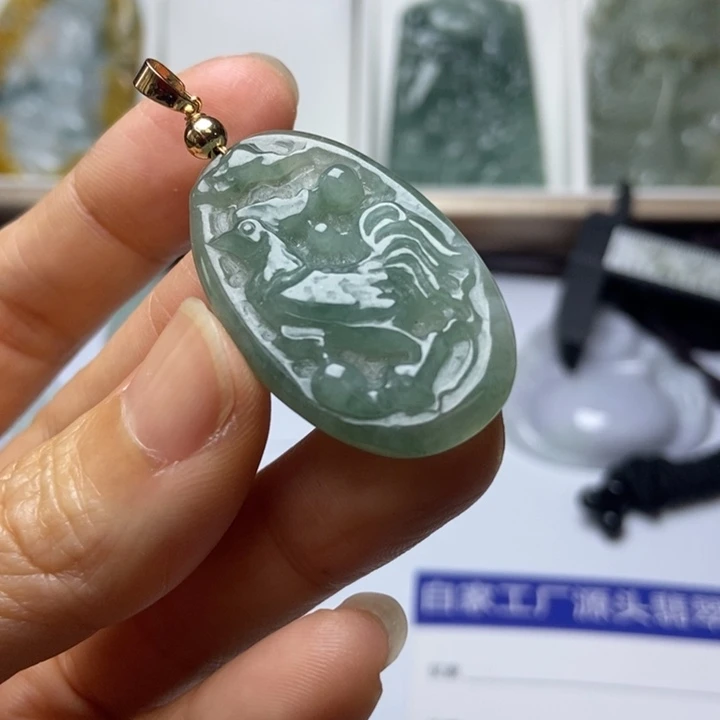 翡翠未镶嵌颈饰翡翠
