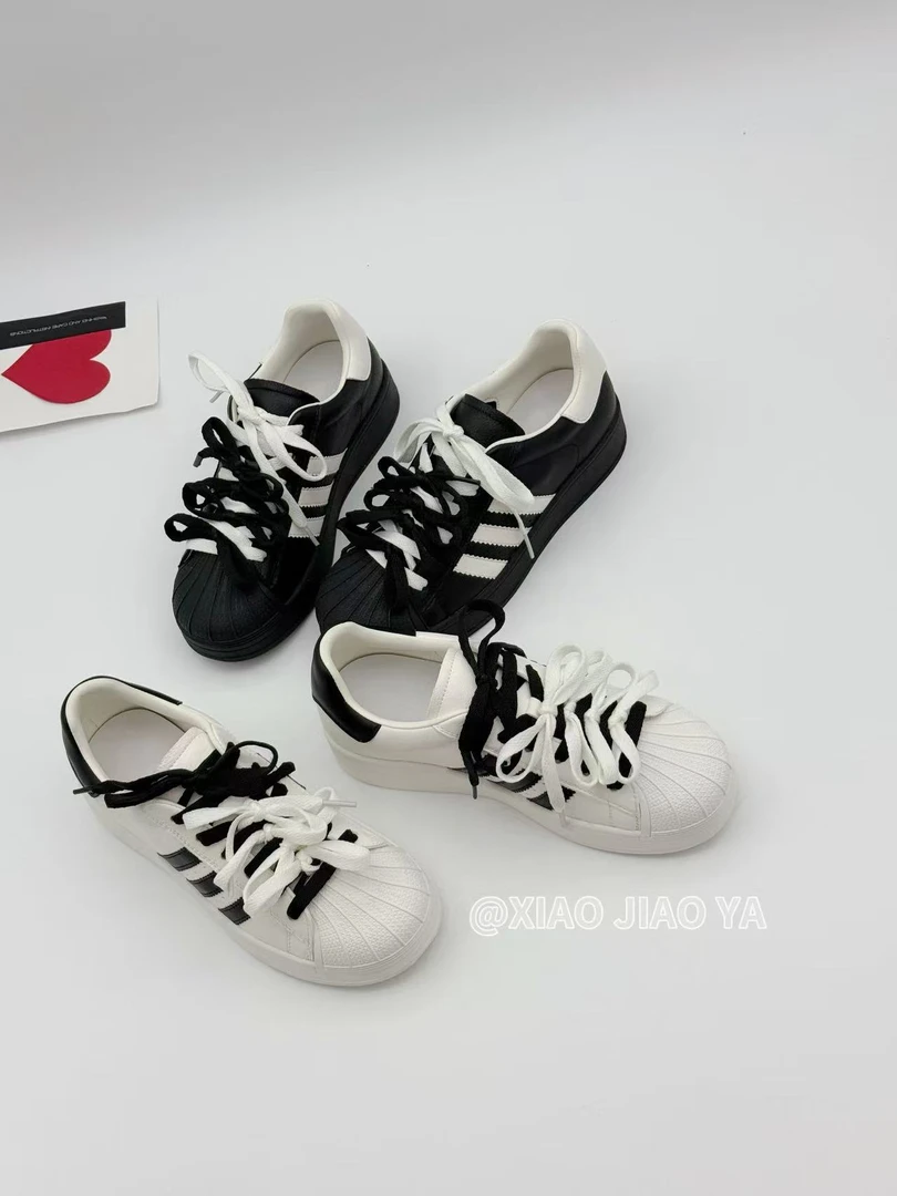 现现XIAOJIAOYA【小贝壳】“经典款韩系简约百搭休闲板鞋”（跟高3）