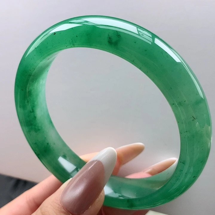 未镶嵌手镯石英质玉