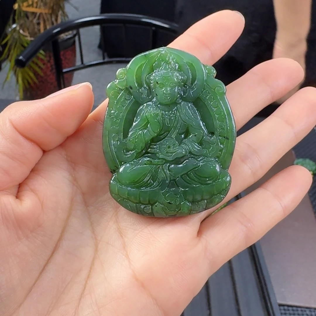颈饰未镶嵌和田玉（碧玉）