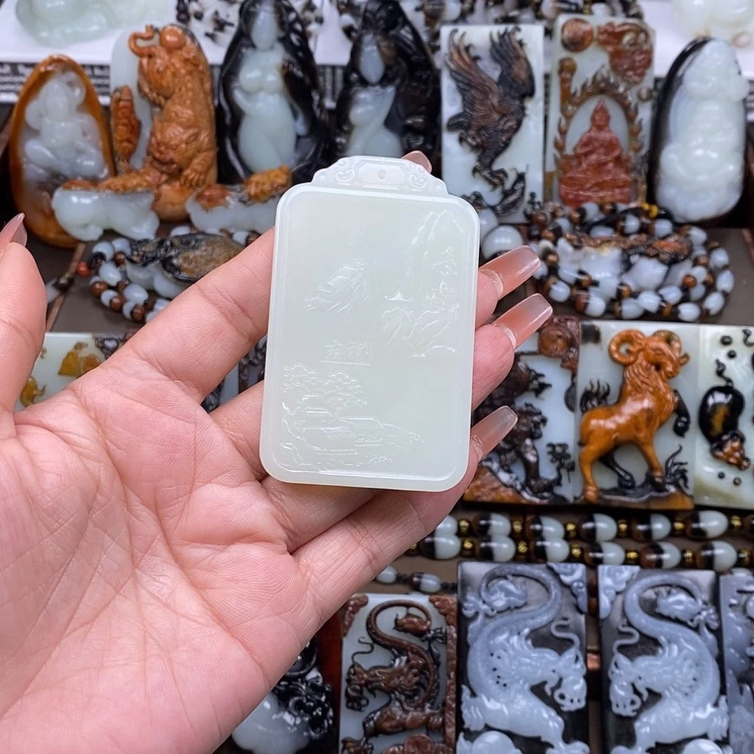 颈饰未镶嵌和田玉