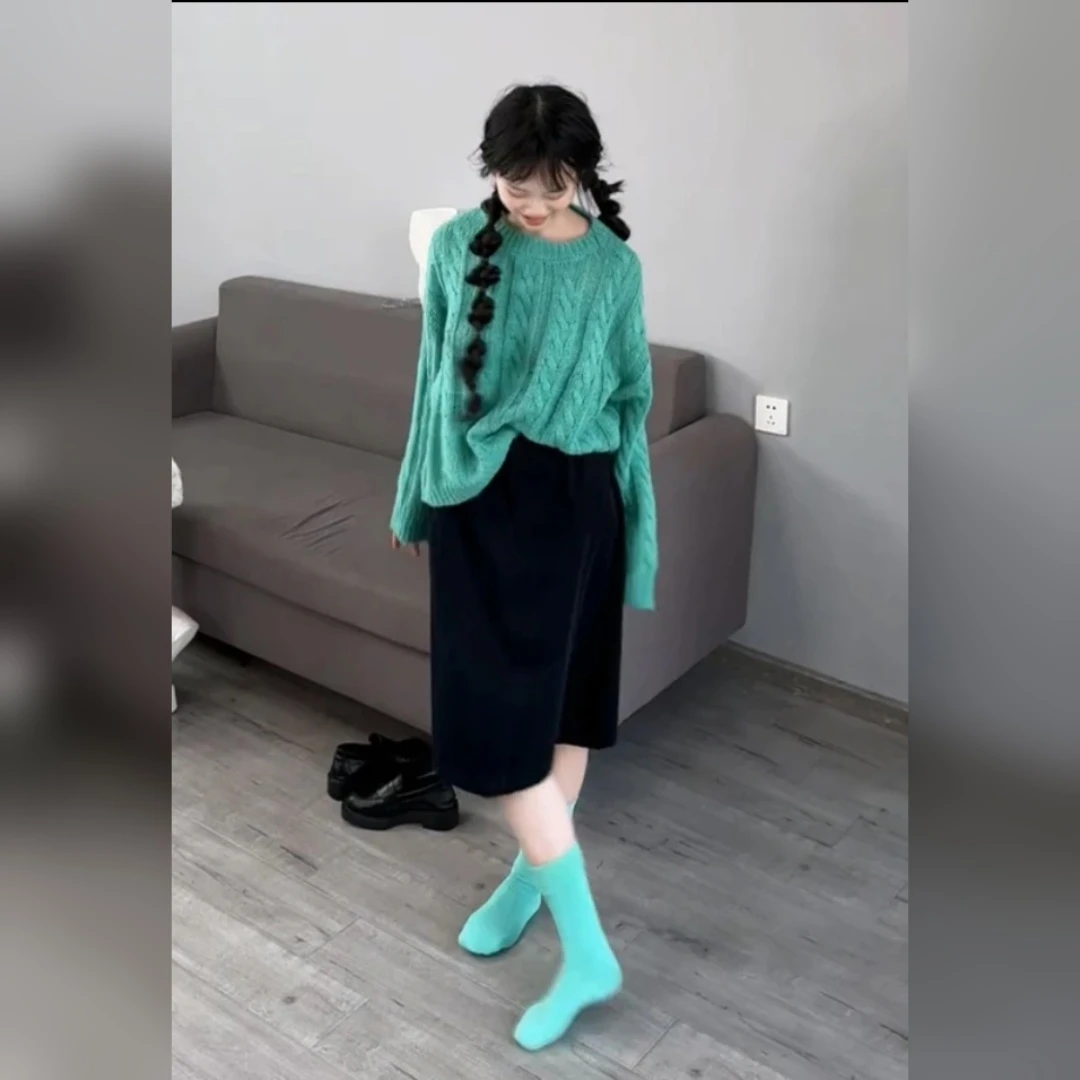 2025早秋新款韩系穿搭宽松圆领长袖毛衣上衣气质高腰灯芯绒半身裙