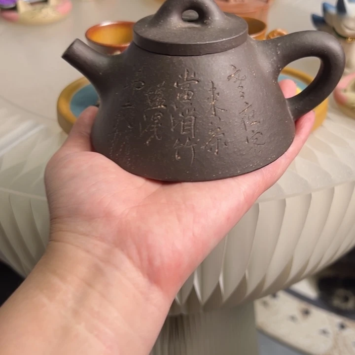茶壶紫砂紫砂的味道很好闻