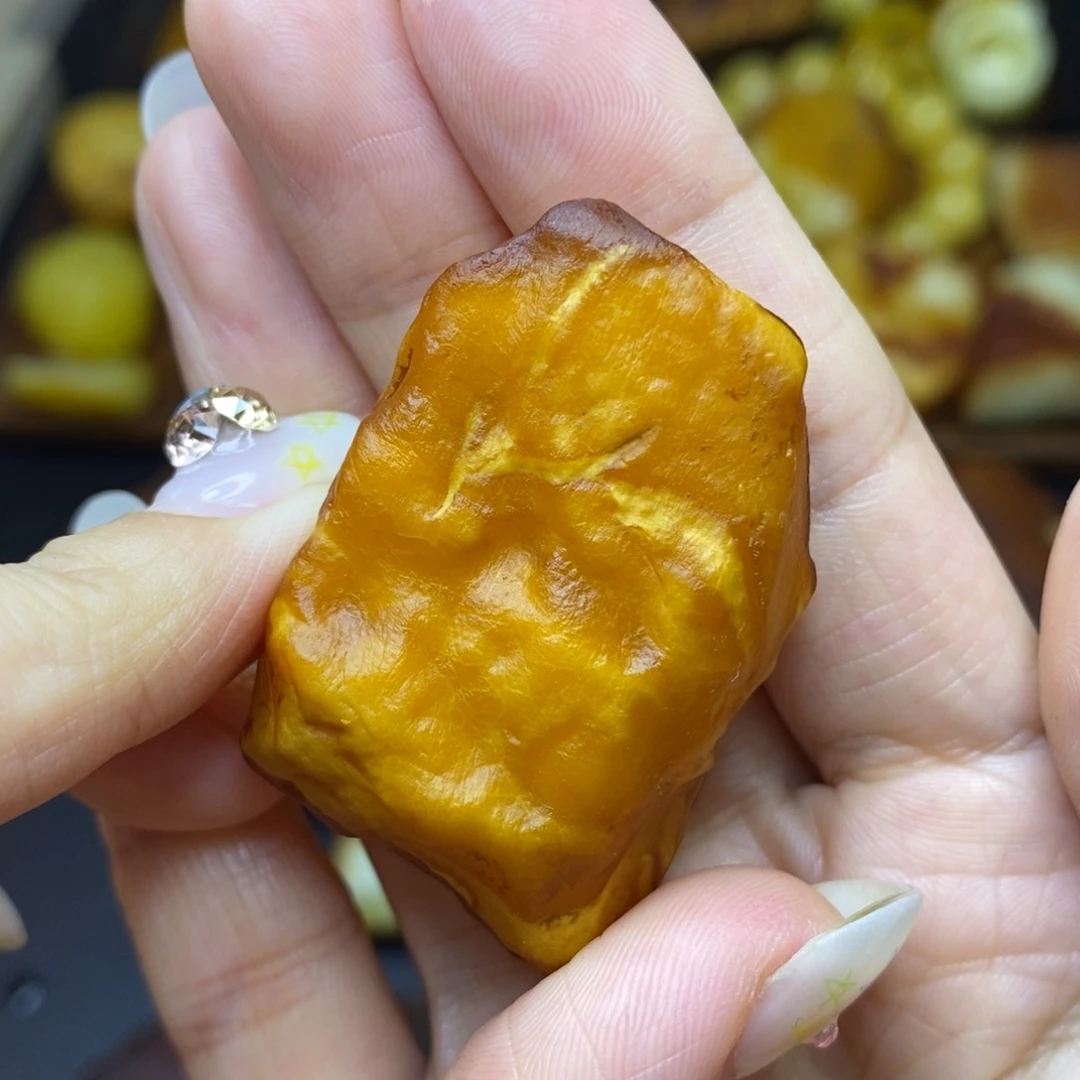 未镶嵌定制琥珀胖