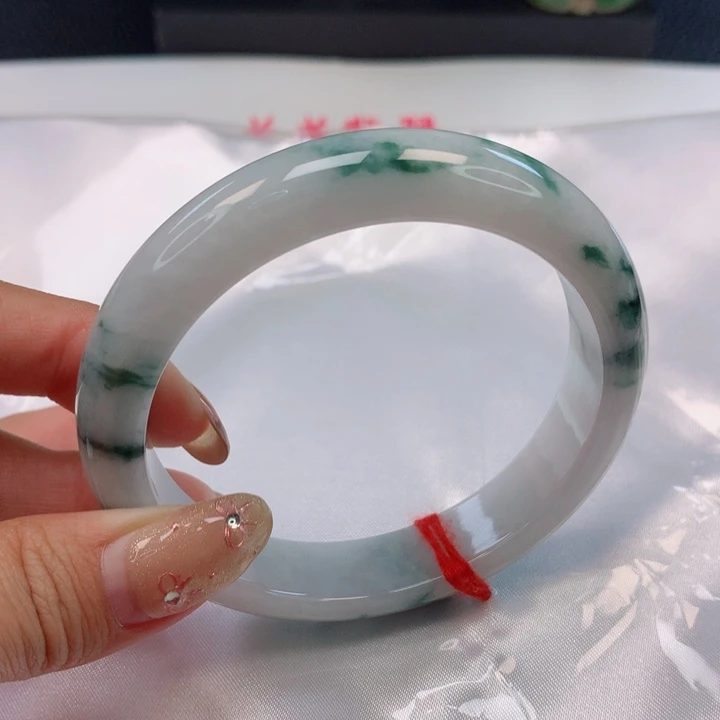 翡翠手镯未镶嵌59+圈