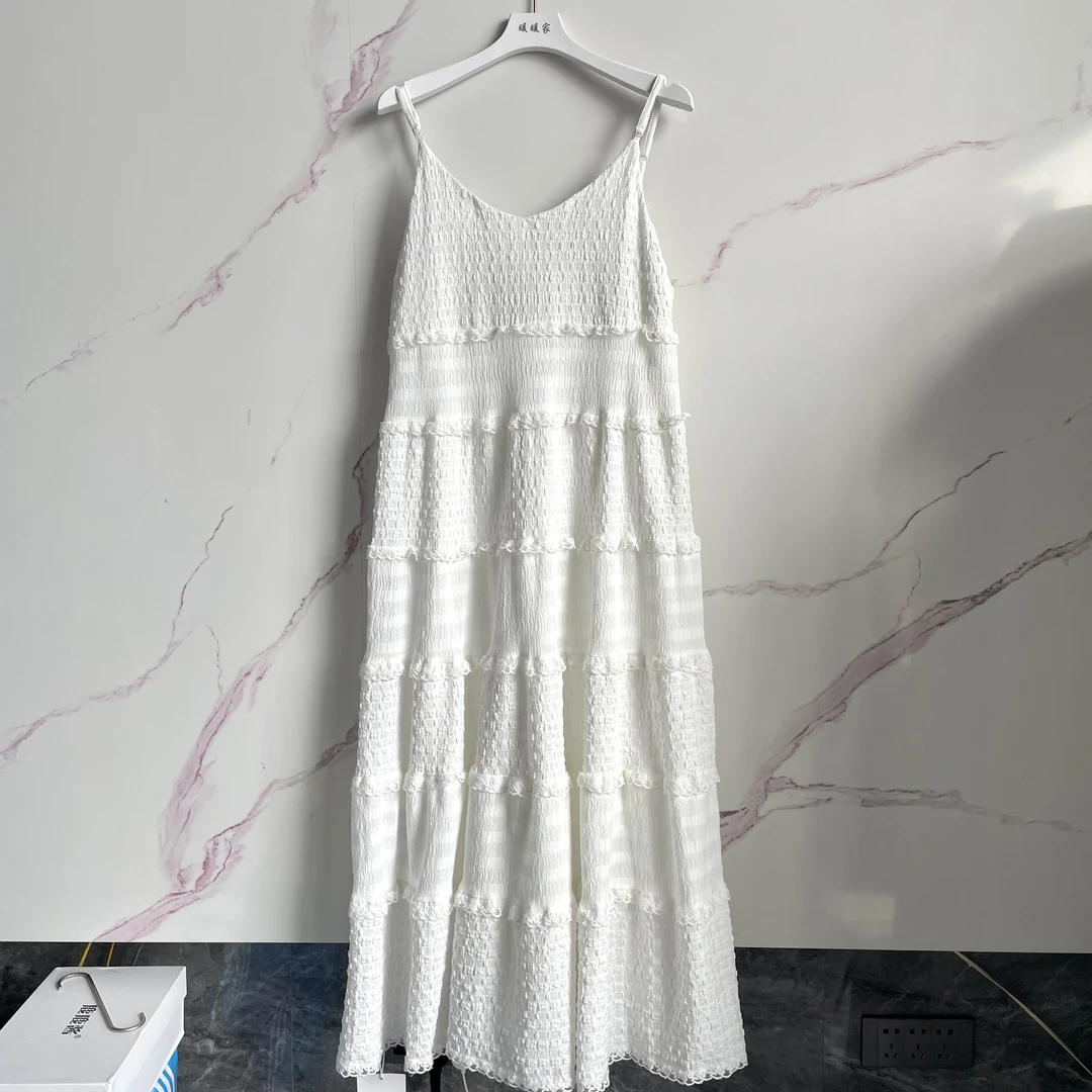 修身蕾丝吊带连衣裙 气质白色时尚百搭显瘦长裙夏季长款无袖裙子