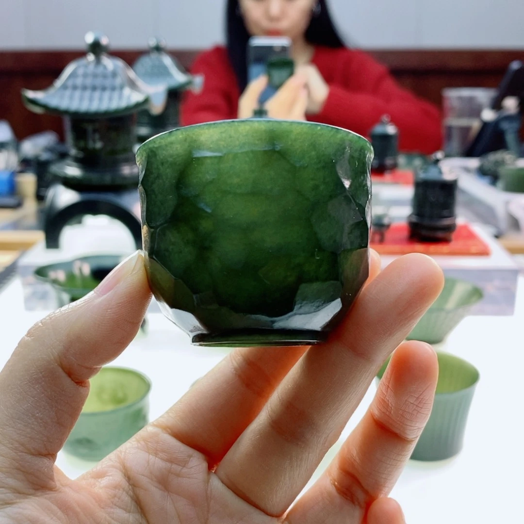 未镶嵌和田玉摆件