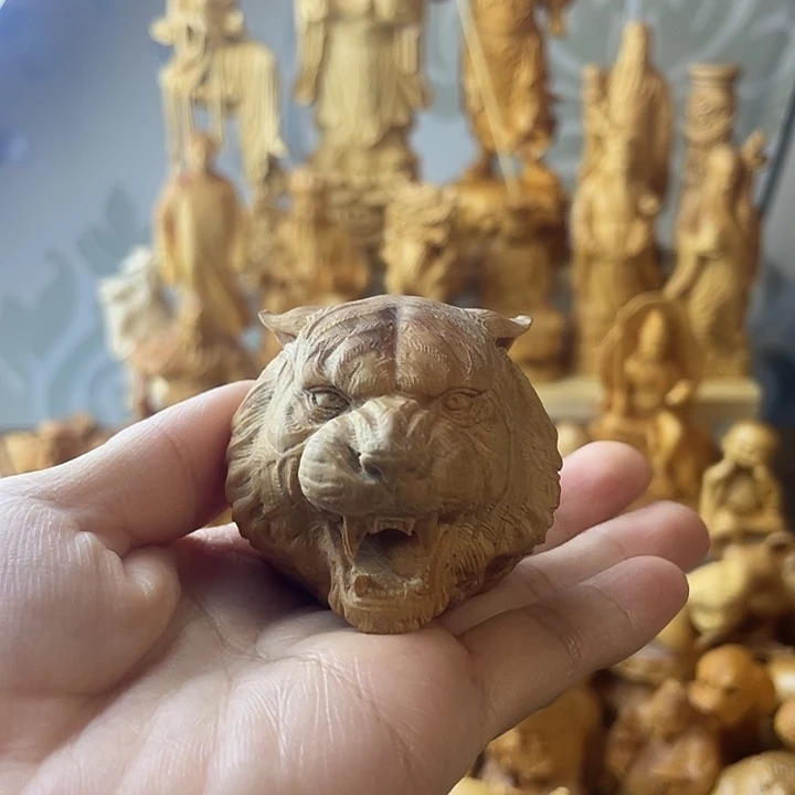 柏木（崖柏）崖柏虎首