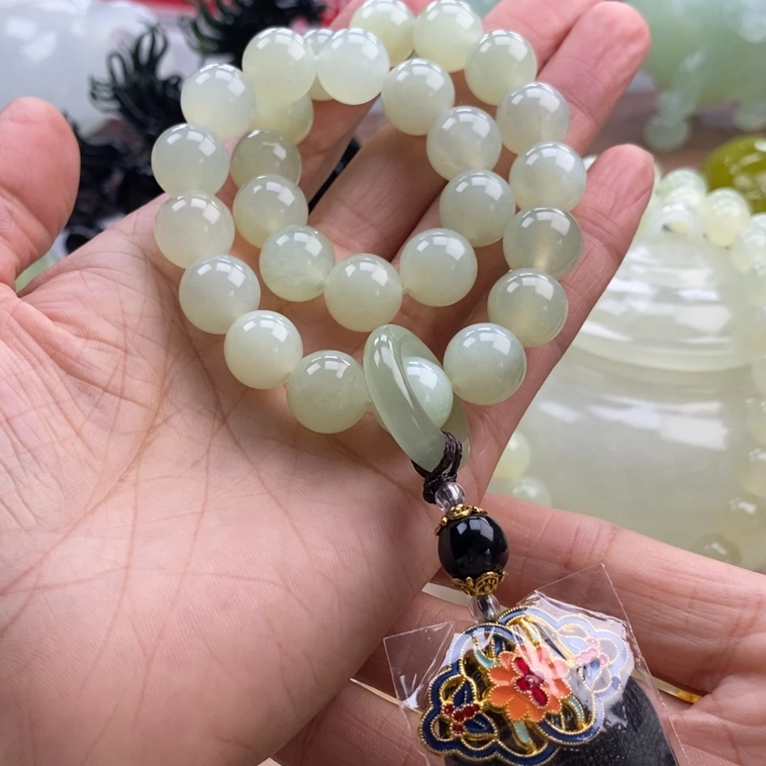 回***饭岫玉未镶嵌四大名玉手持