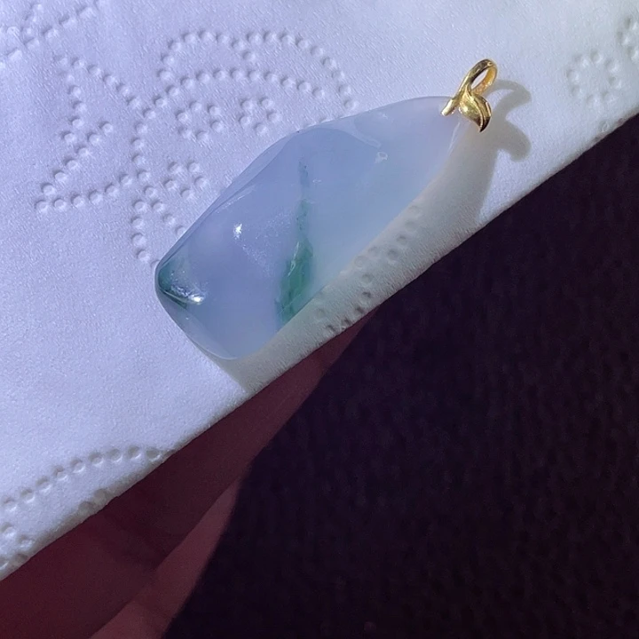 翡翠18K金镶嵌颈饰翡翠