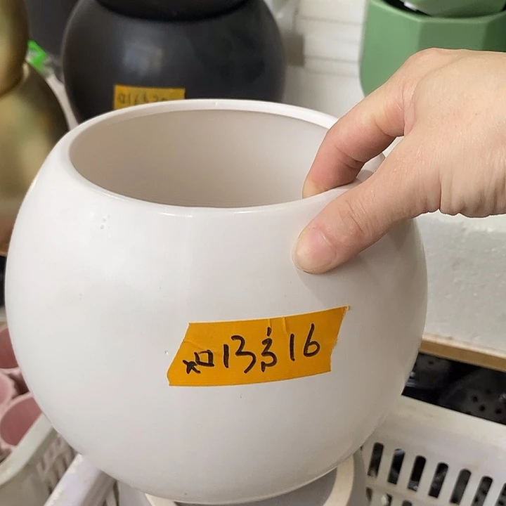 摆件陶盆有孔 瑕疵介意勿拍