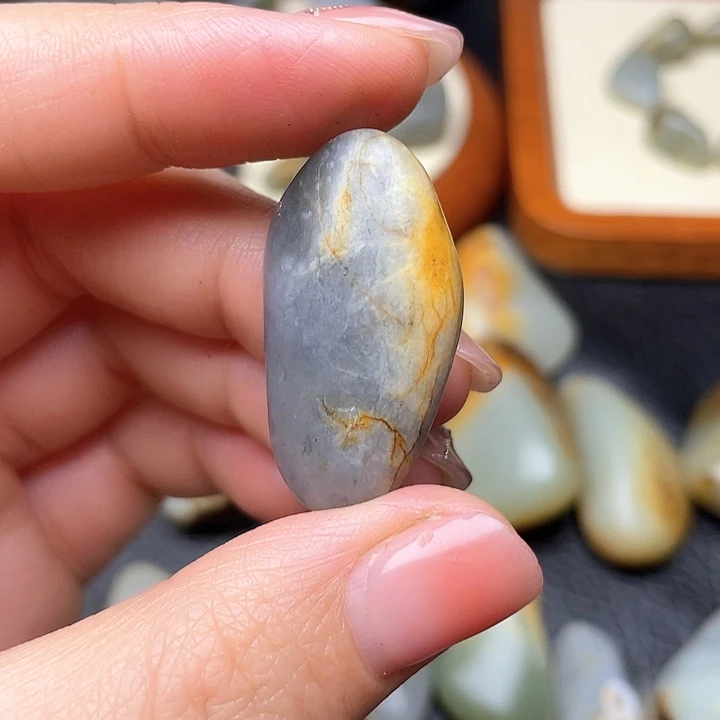 和田玉颈饰未镶嵌45