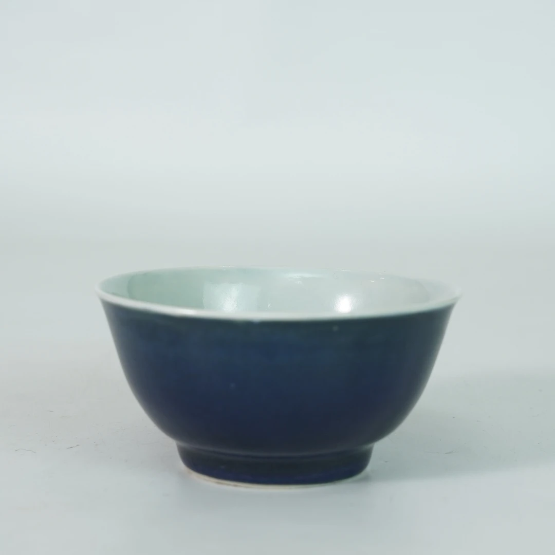 LABC251109015【十竹斋】清乾隆霁蓝釉玉璧底茶圆