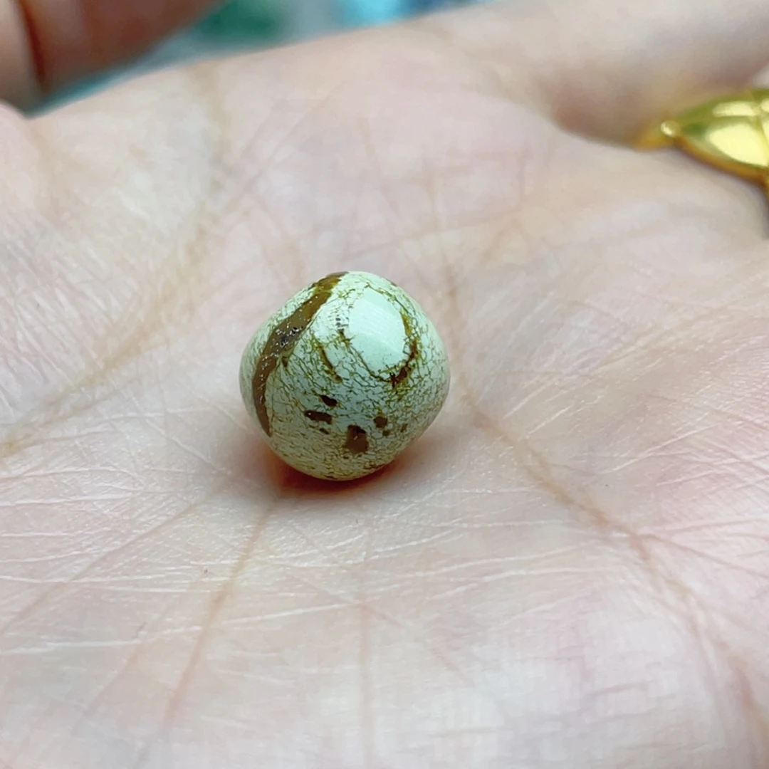 南红玛瑙未镶嵌珠宝奇石