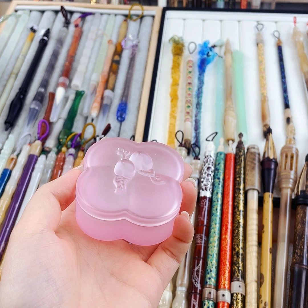 粉色琉璃墨盒一个