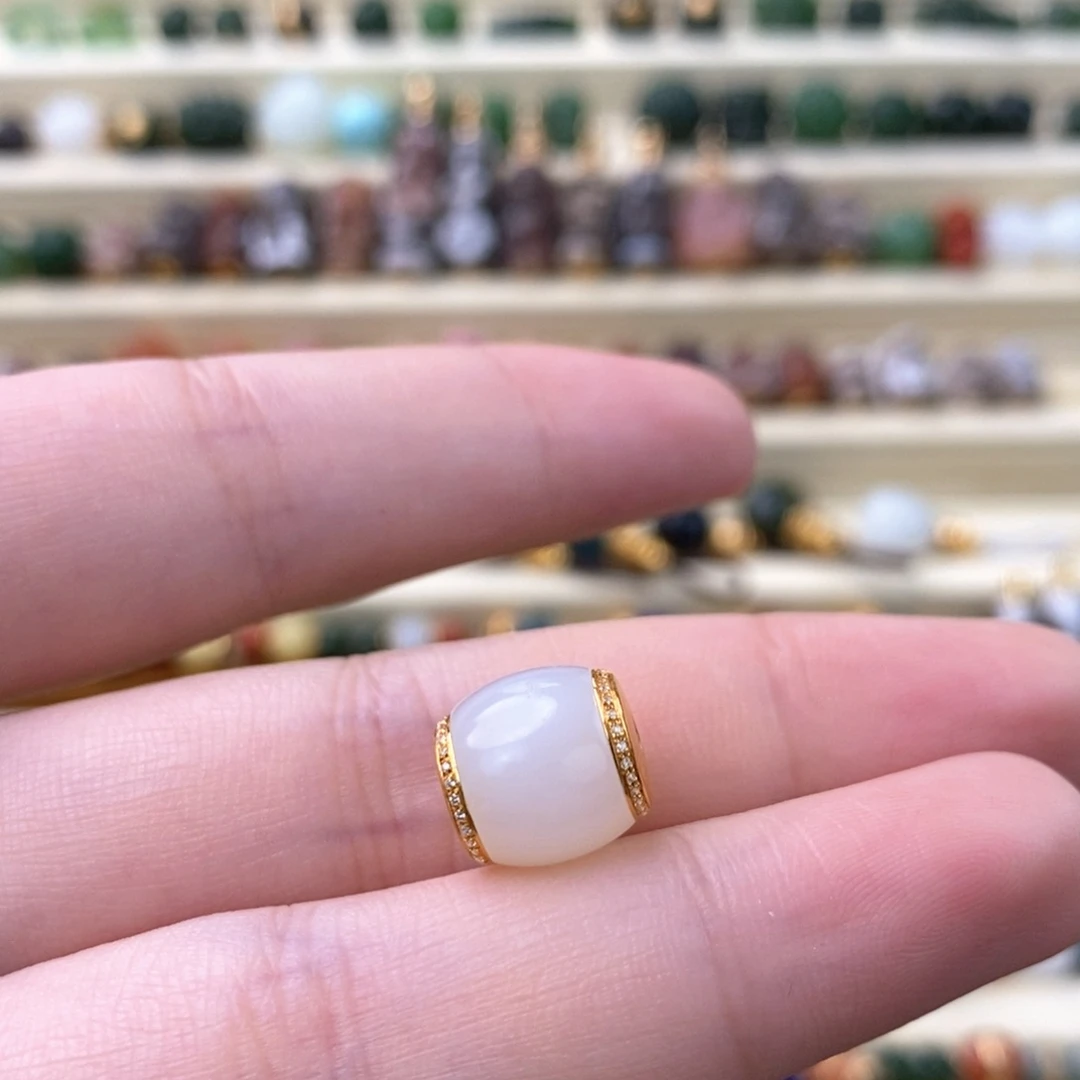 颈饰18K金镶嵌和田玉