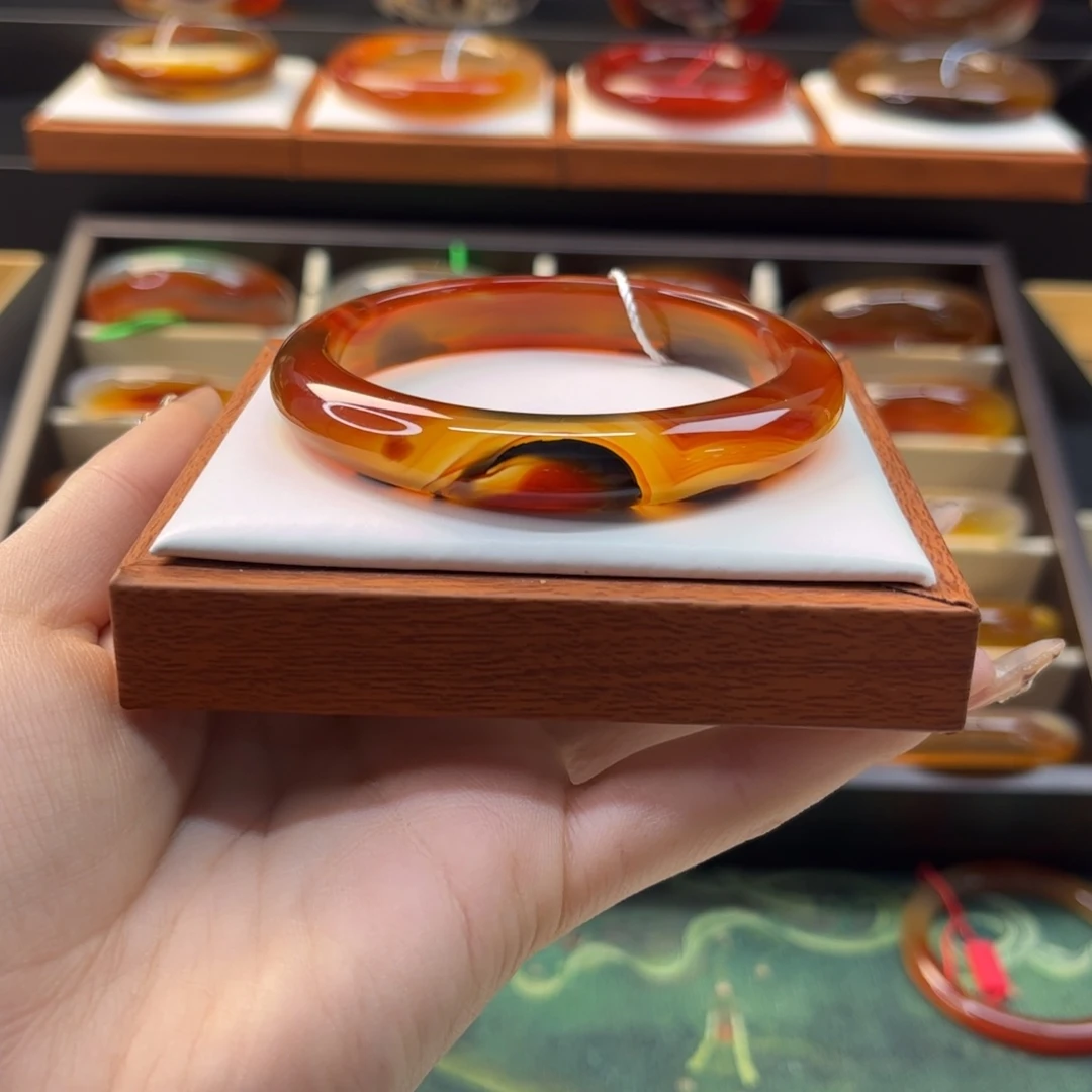 手镯玛瑙/玉髓未镶嵌