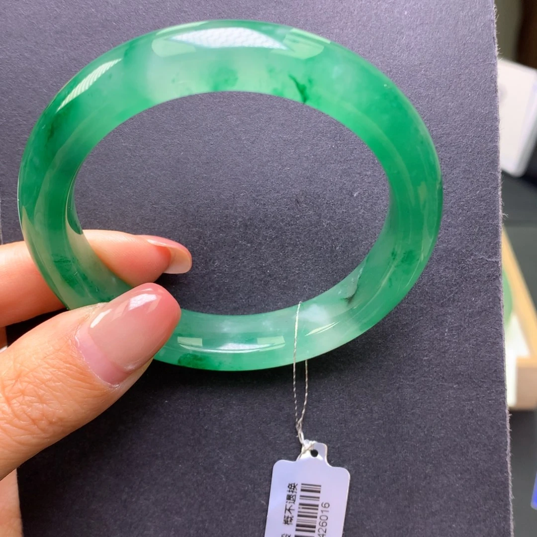 石英质玉（非洲翠）未镶嵌手镯5657冰绿飘花