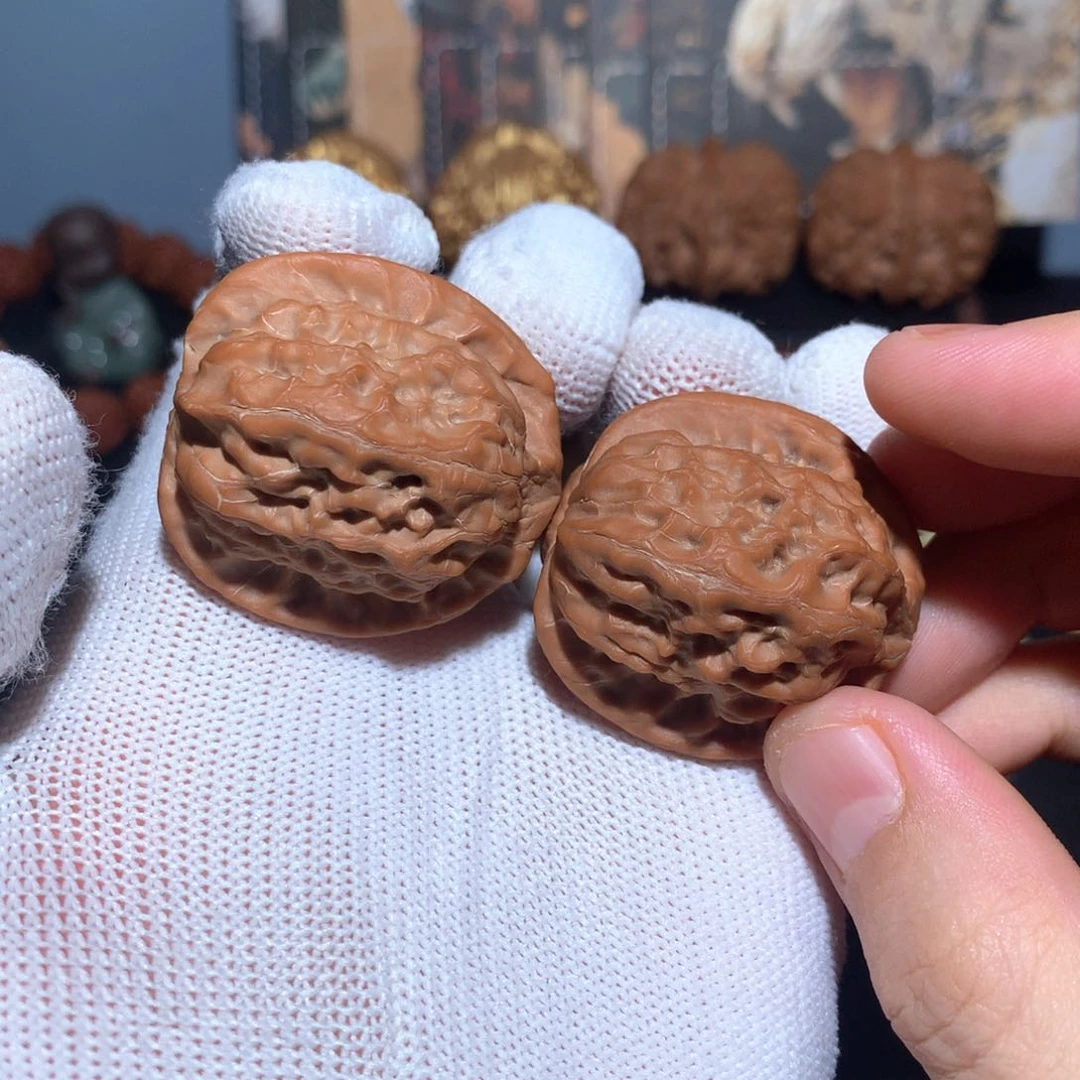 l****文玩核桃吊坠虎啸