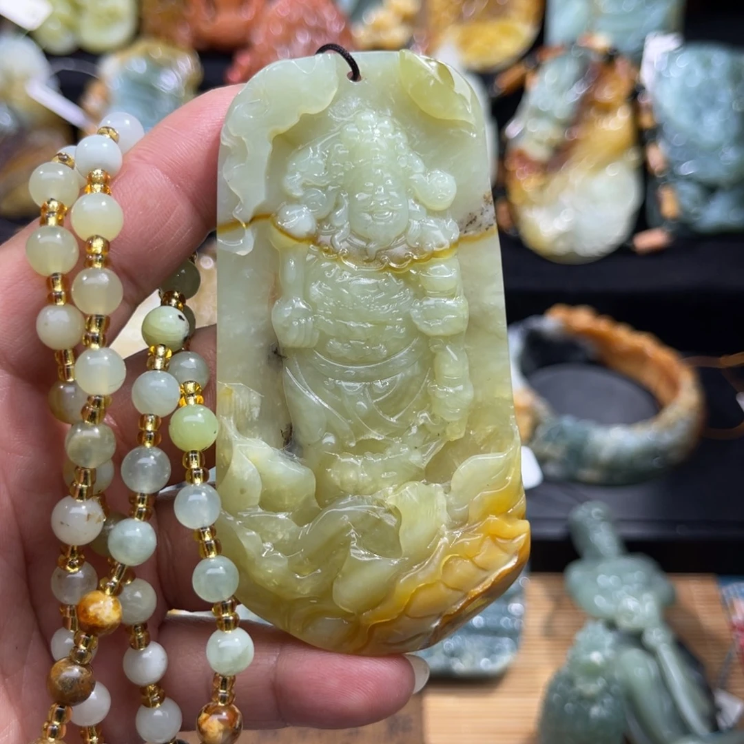 蛇纹石玉未镶嵌颈饰